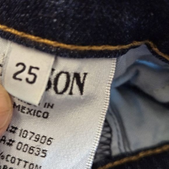 HUDSON Ellie Mid Rise Baby Boot Cut Distressed Jeans. Size 25 - Picture 7 of 14